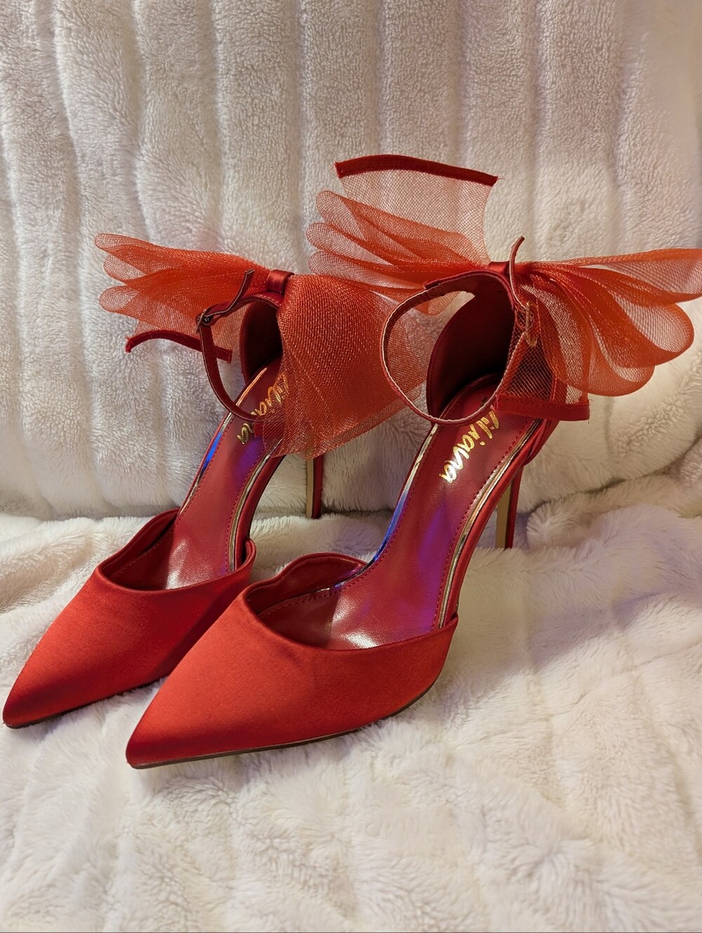 Liliana Red Satin Pointed-Toe Ankle-Strap Stiletto Heels with Bow Accent Size 9